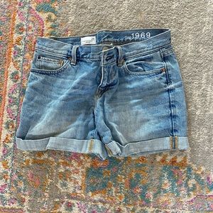 Light denim gap shorts
